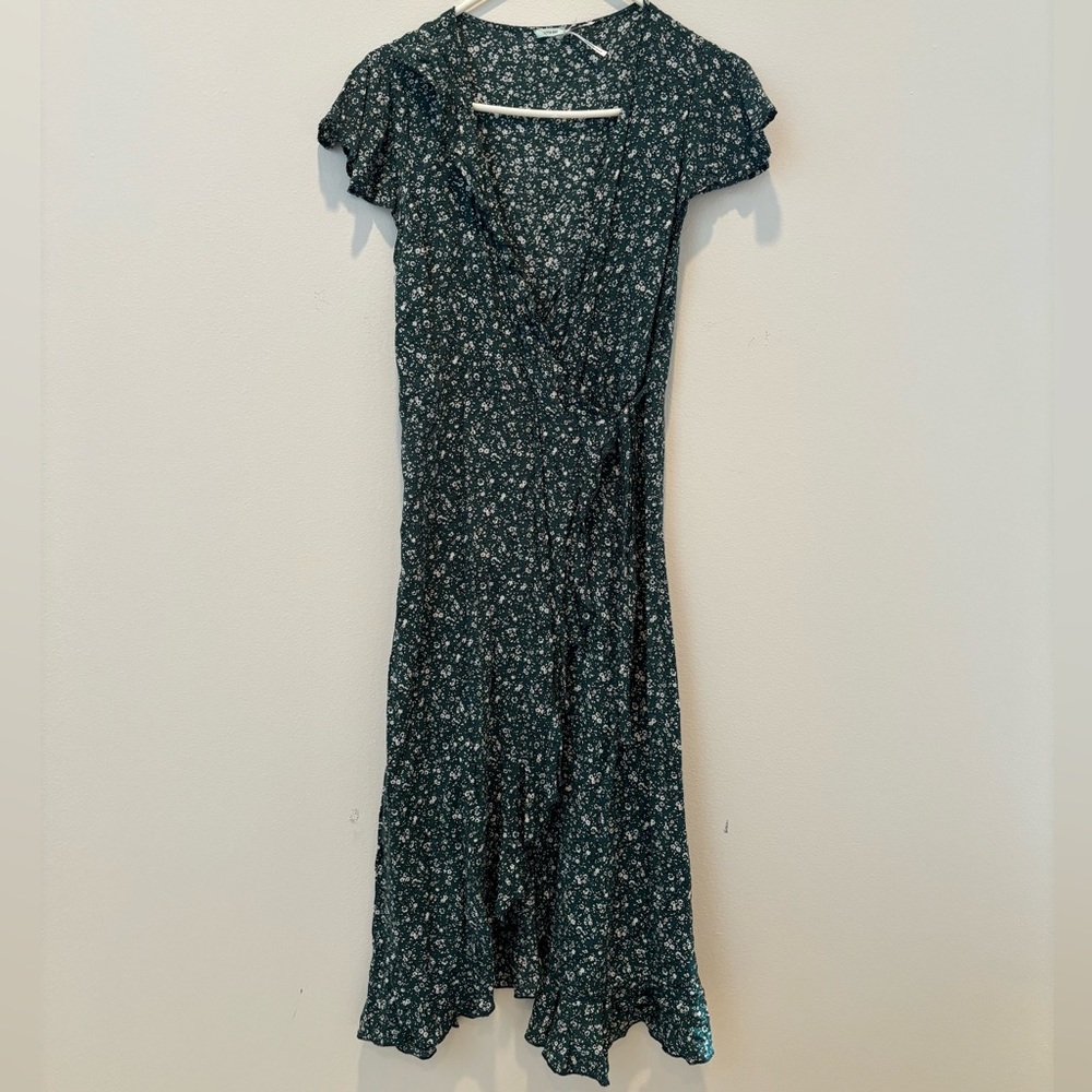 UO Kimchi Blue Green Floral Midi Wrap Dress